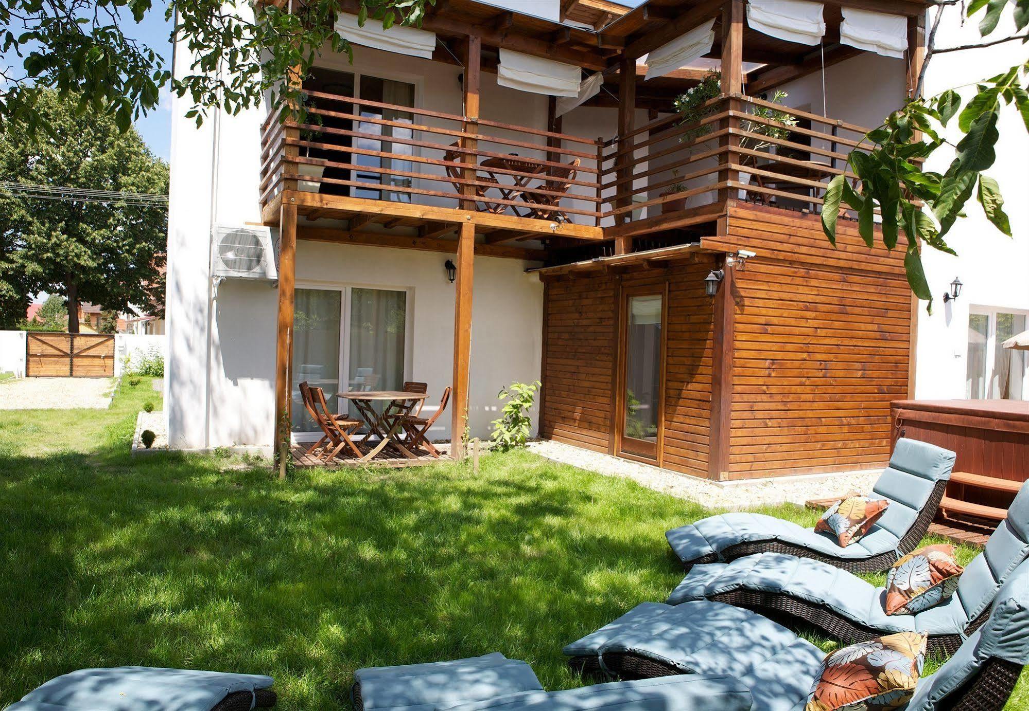 Sunset Apartments Hajduszoboszlo Exterior photo